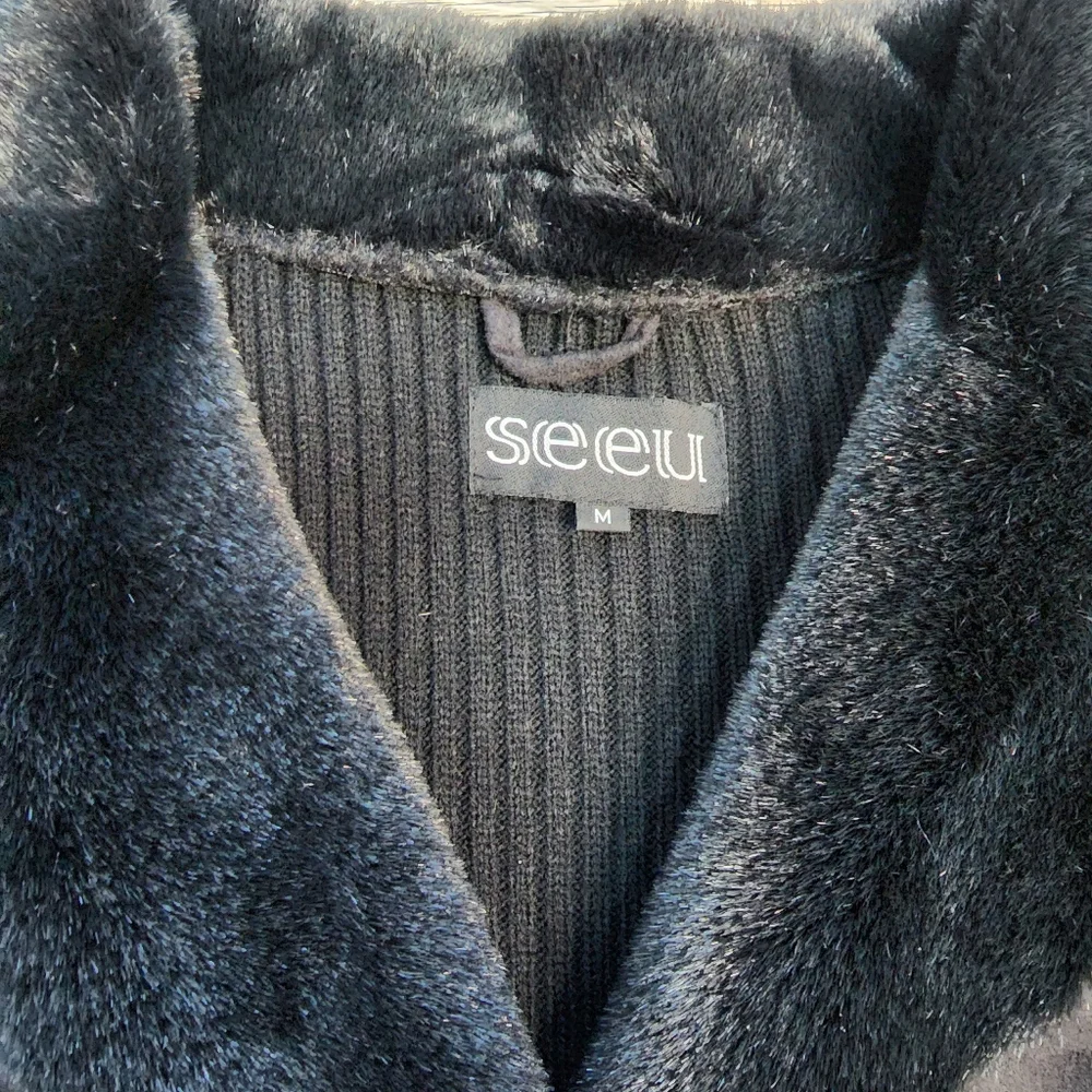 SEEU Black Ribbed Knit Faux Fur Button Down Sweater Jacket - Picture 4 of 16